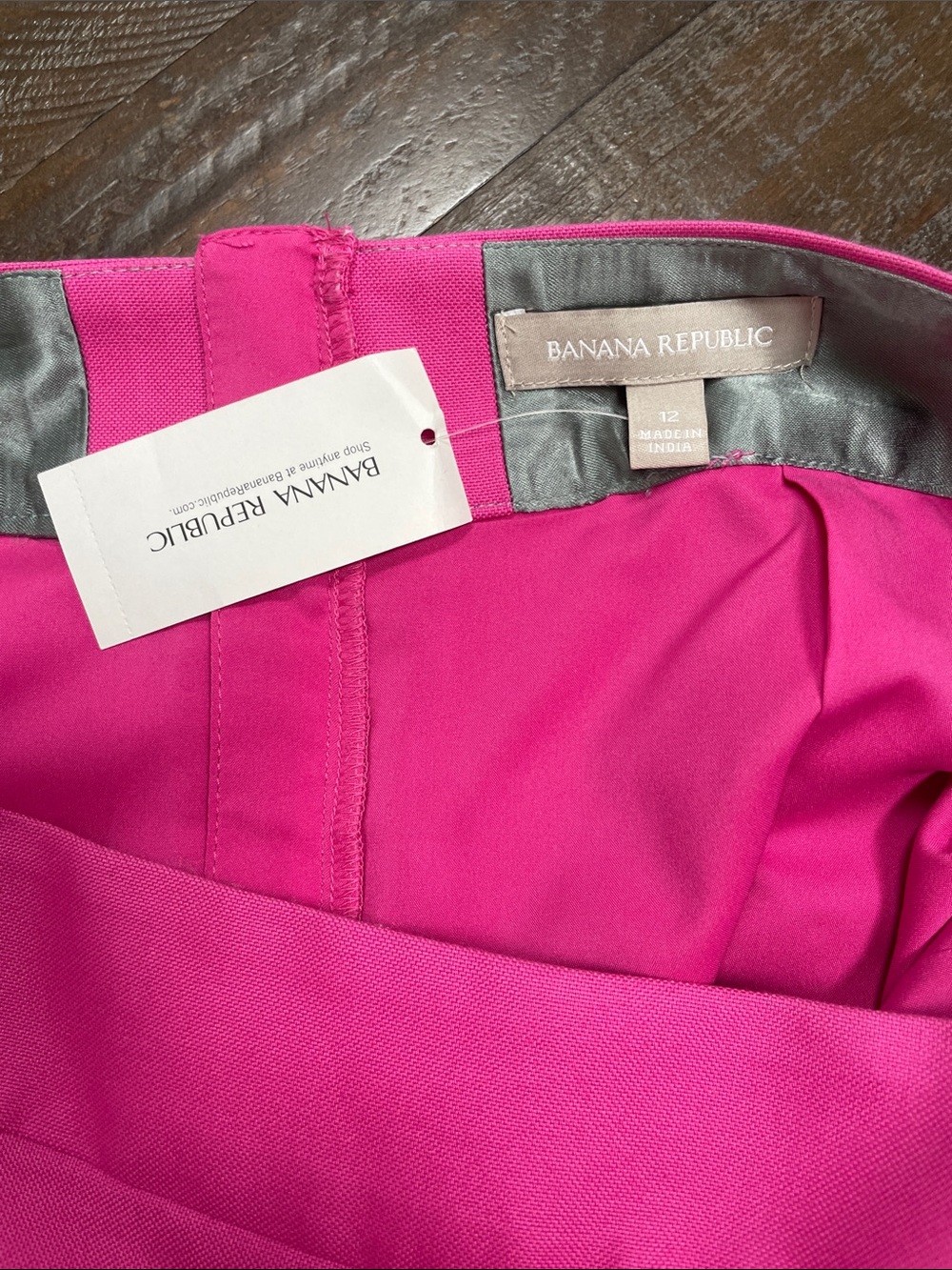 Banana Republic Bright Pink Pencil Skirt - Picture 3 of 7